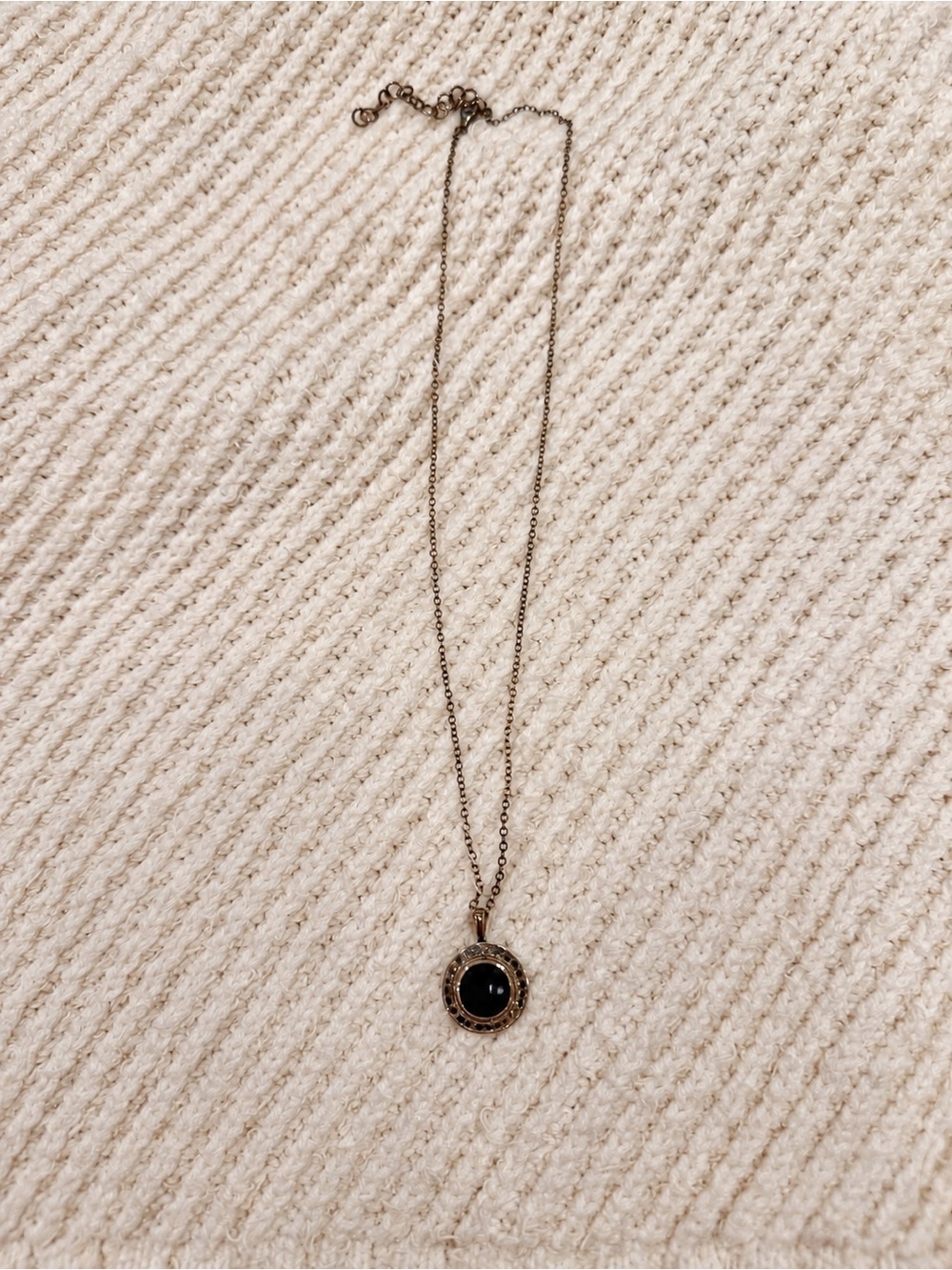 Vintage Anna Beck Onyx pendant necklace